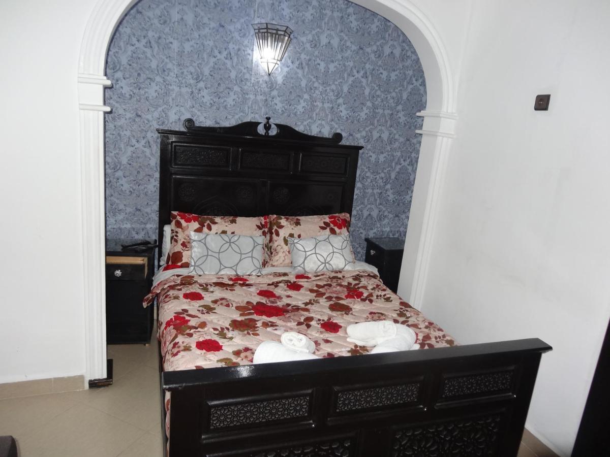 Hotel Pedro เชฟชาอูน ภายนอก รูปภาพ