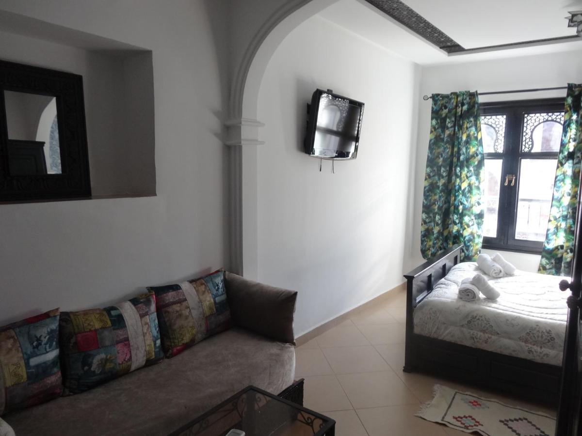 Hotel Pedro เชฟชาอูน ภายนอก รูปภาพ